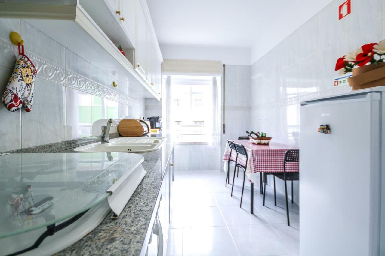 Apartamento Tejo Cacilhas Екстериор снимка