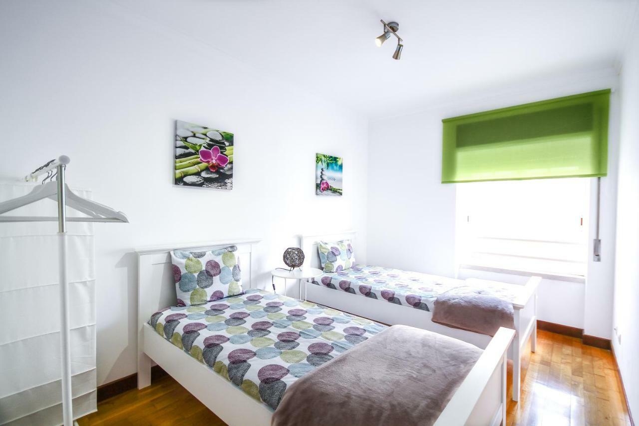 Apartamento Tejo Cacilhas Екстериор снимка