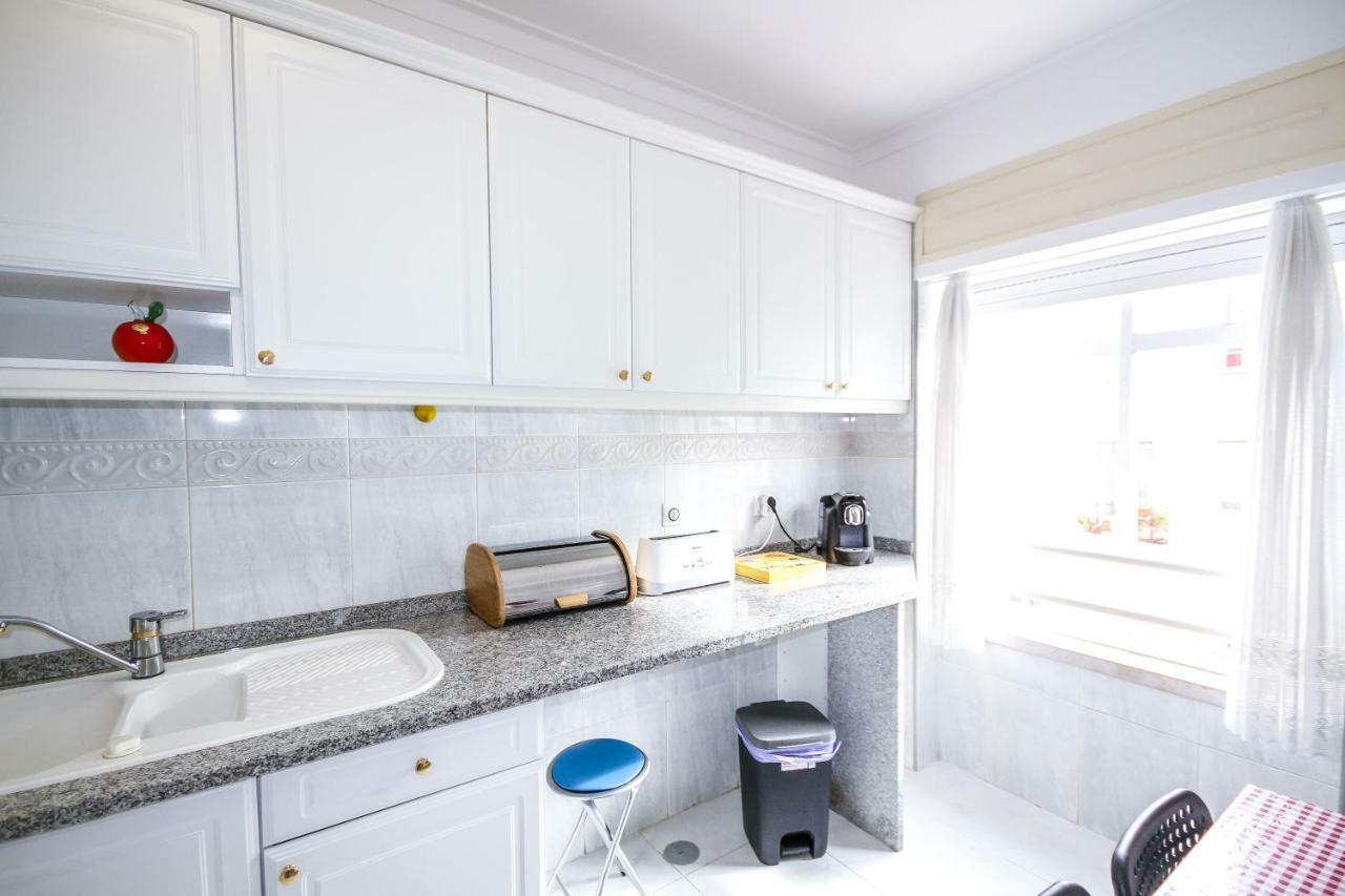 Apartamento Tejo Cacilhas Екстериор снимка