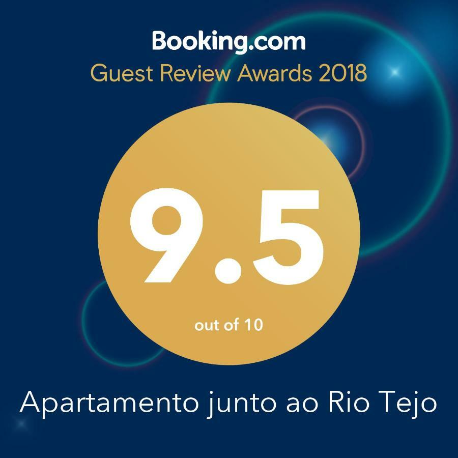 Apartamento Tejo Cacilhas Екстериор снимка
